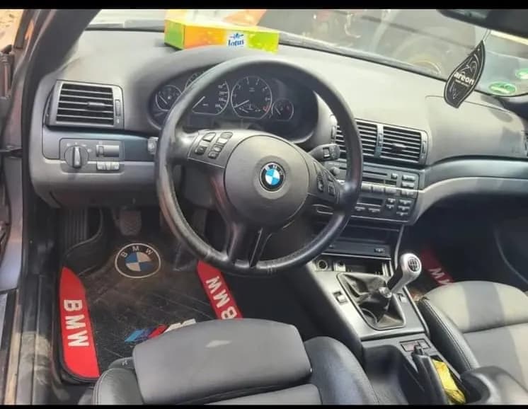 Voiture occasion très propre  3