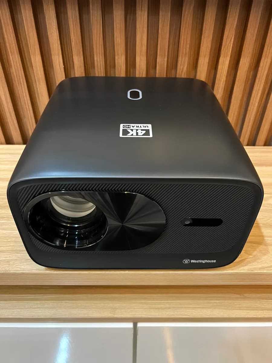 Projecteur Westinghouse Cinéma Professionnel Ultra Haut de Gamme 4K UHD (200 Pouces) - 4