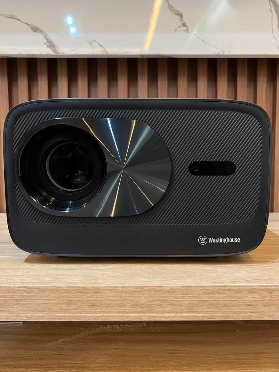 Projecteur Westinghouse Cinéma Professionnel Ultra Haut de Gamme 4K UHD (200 Pouces)