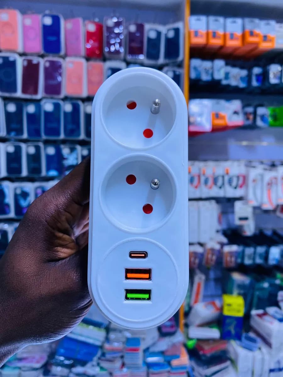 Adaptateur secteur 